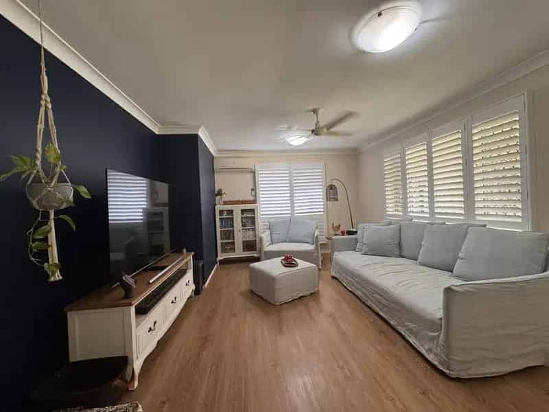 6 months lease in Prime Location!