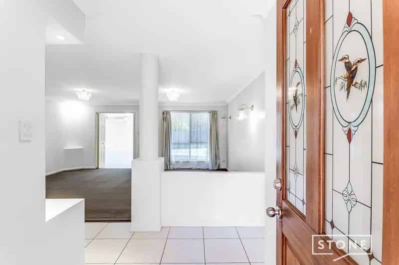 Real Estate For Lease - 28 Townley Drive - North Lakes , QLD