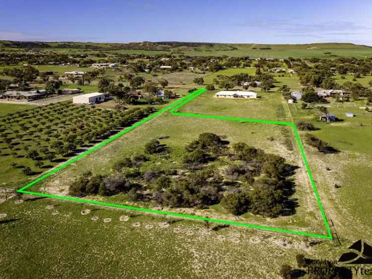 Land For Sale in Geraldton, Western Australia