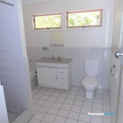A traditional high-set home is ready for you to enjoy!