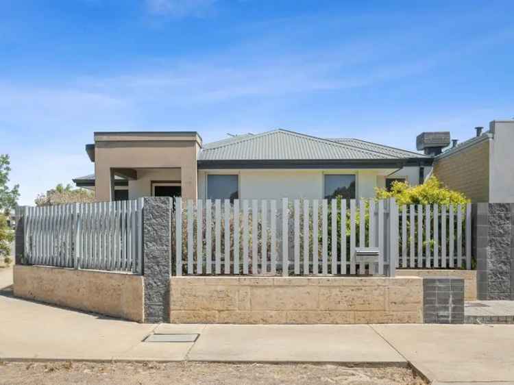 House For Sale in 38, Mallina Crescent, City of Rockingham, Western Australia