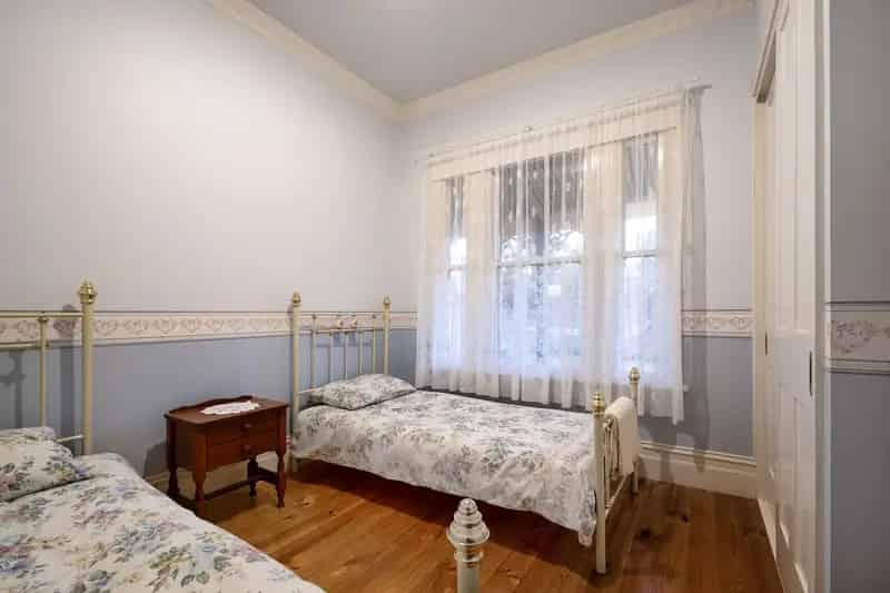 Rent Victorian inspired home in Maldon with expansive verandahs