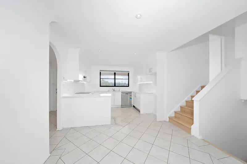 Real Estate For Lease - 15 Beechworth Place - Mount Colah , NSW