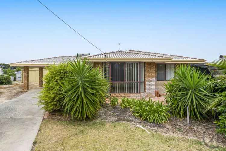 4 Diana Place, Madora Bay WA 6210 - House For Lease