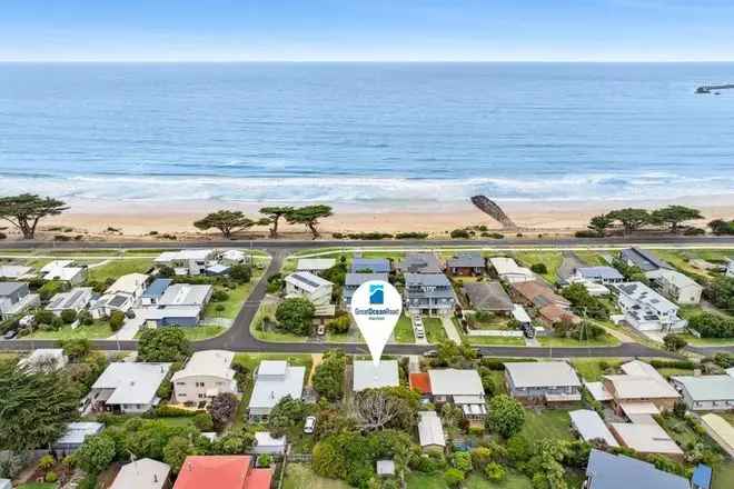 1960s Beach Shack Apollo Bay Great Ocean Road Rustic Charm