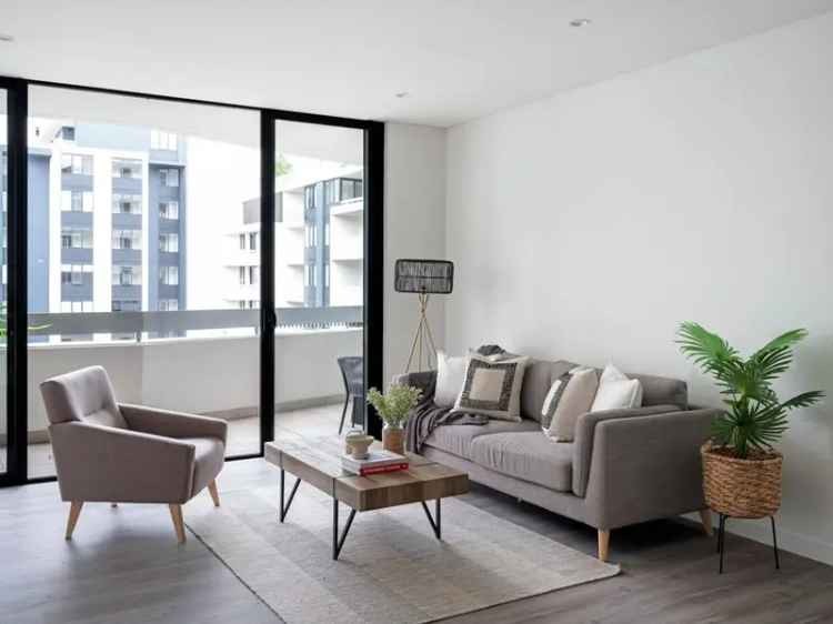 2 Bedroom Apartment in Regency Tower Sydney