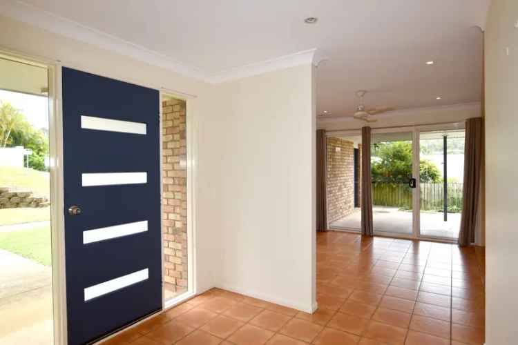 :: FULLY AIR CONDITIONED FAMILY HOME IN POPULAR CLINTON