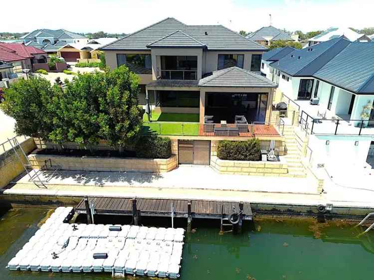 Luxury 5-Bedroom Canal Front Home with Jetty