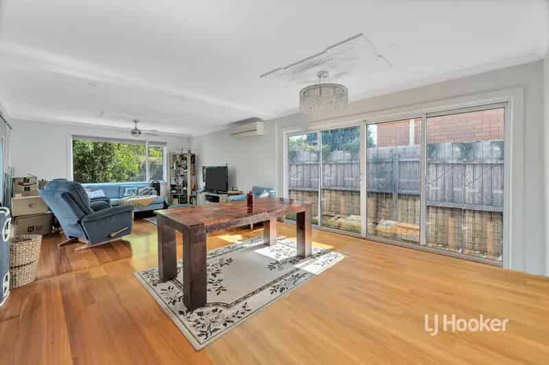 House For Sale , 15, Monmouth Street, Melbourne, Victoria