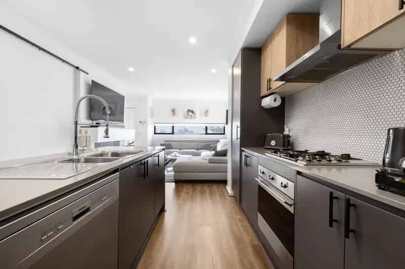 Sleek, First Class Living With An Abundance Of Extras! 
