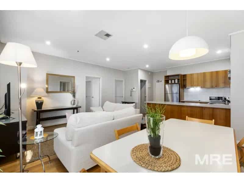 Move In Ready Living Opposite The Lake