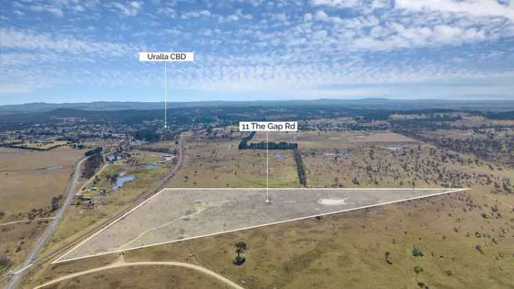 Lifestyle Block for Sale Near Uralla with Spacious Shed and Dam