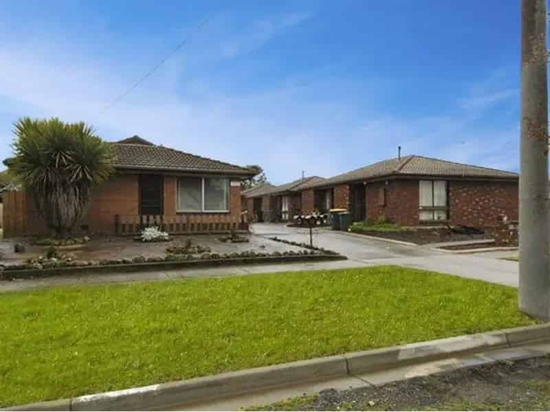Neat Two Bedroom Unit In Central Location