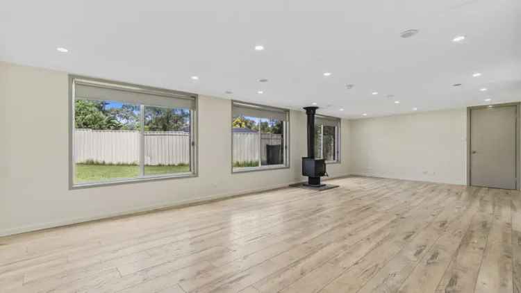 Real Estate For Lease - 5 Luff Place - Ingleburn , NSW