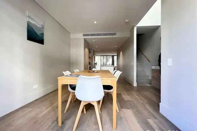 Luxury Modern Torrens Title Townhouse