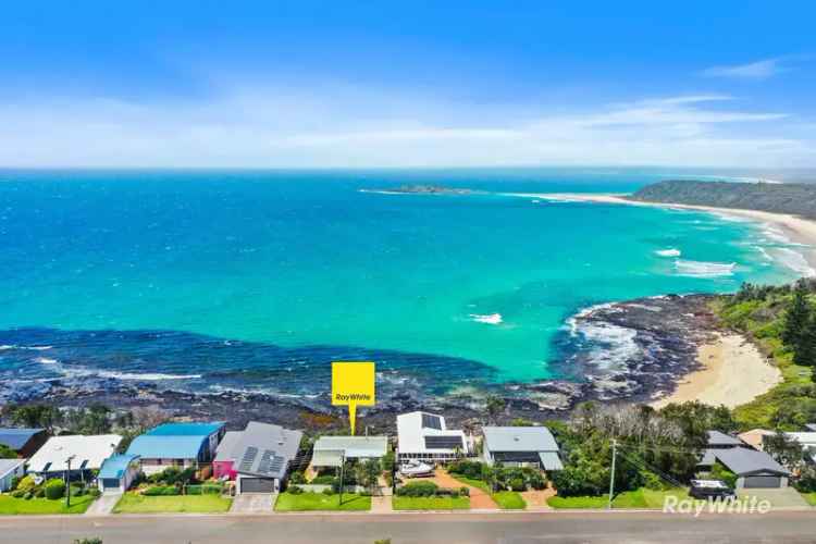 Absolute Waterfront Home with Green Island Views