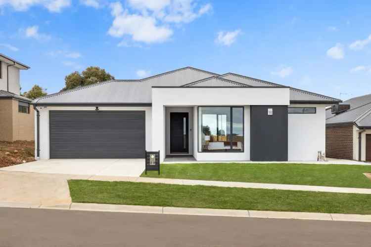 Brand New Stunning Family Home in Prime Location - 29 Grandview Crescent, Darley