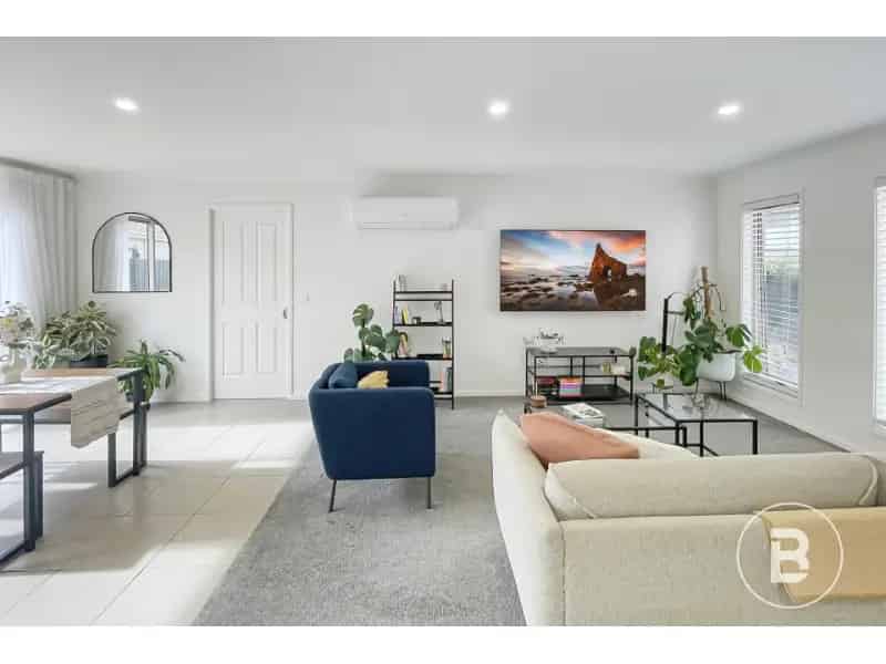 Well Kept Charming Two Bedroom Home In Popular Ballarat North