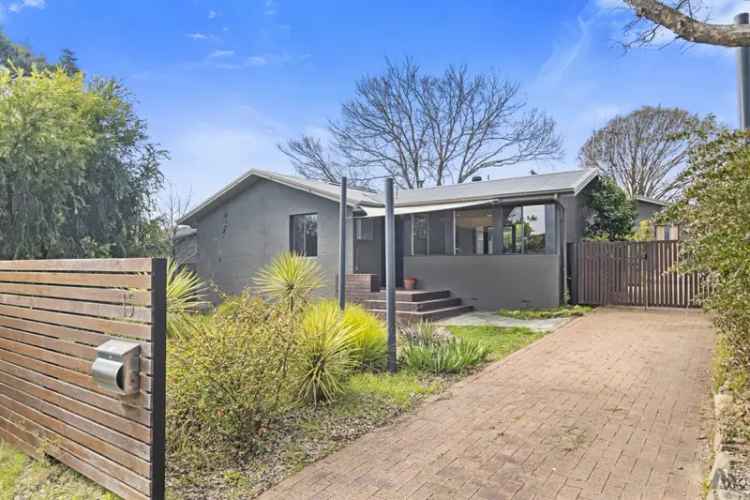 House For Sale in District of Weston Creek, Australian Capital Territory