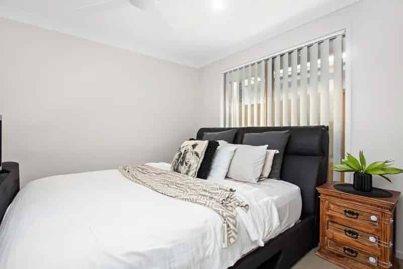 Real Estate For Lease - 2 Muirfield Way - Medowie , NSW