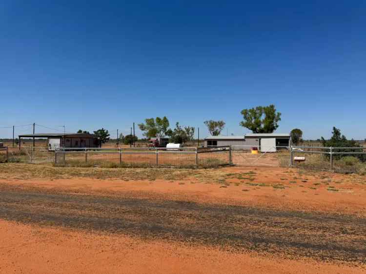 Large Shed on 2023m2 Block Near Western Star Hotel