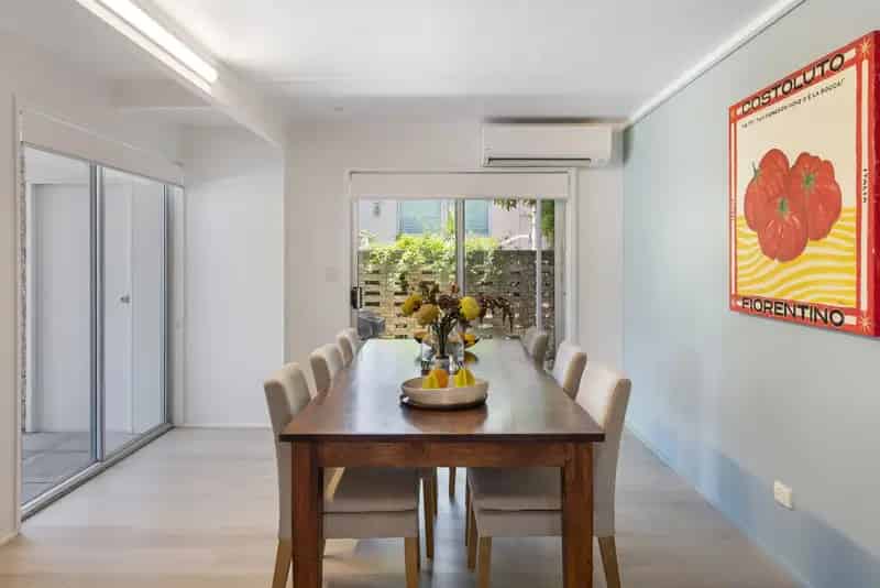Rent Retro Beach House with Four Bedrooms Near the Beach and Cafes