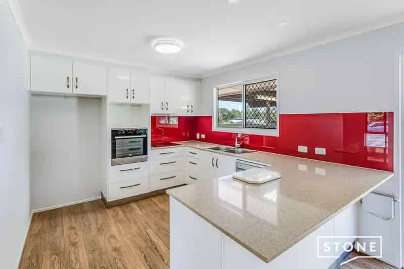 Lease Home in Kallangur with Pool and Outdoor Entertaining Space