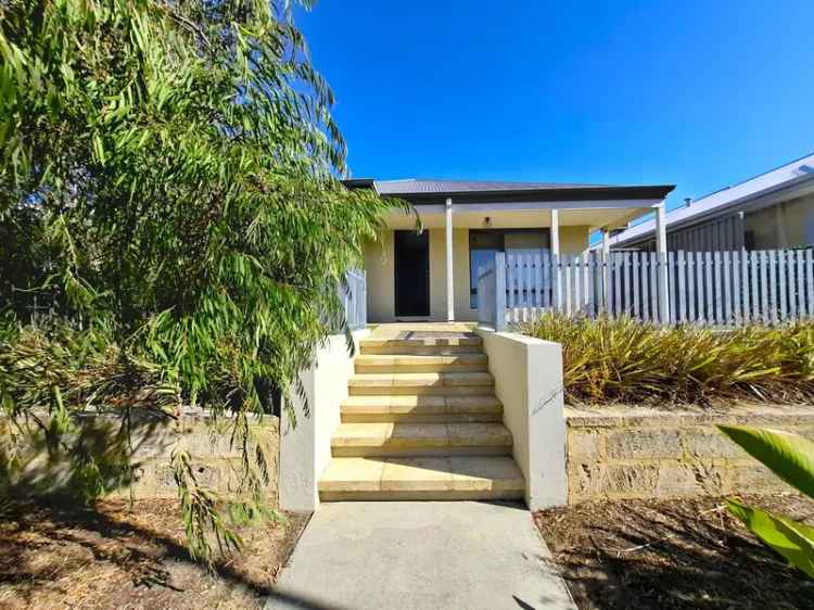 Lease Beautiful 3 Bedroom House in Alkimos with Modern Features