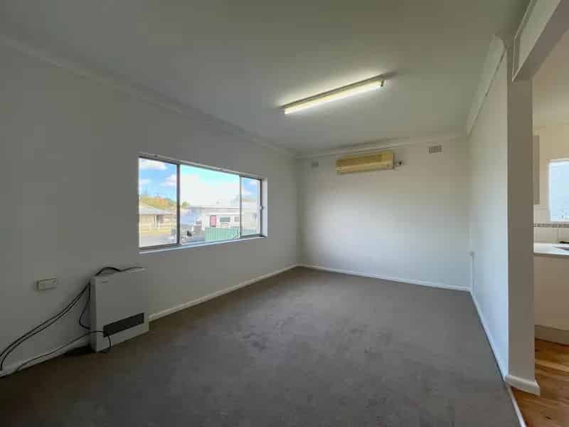 17A Queen Street, Forbes NSW 2871 - House For Lease