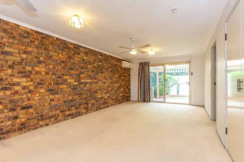Neat and Tidy Unit in a Convenient Location - Kippa-Ring