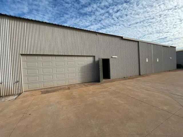 Modern Industrial Shed 274m2 HIA Port Near