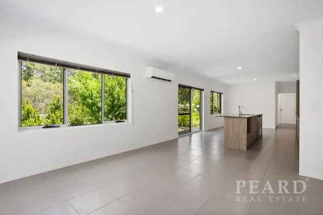 3-Bedroom House in Bushmead Peaceful Privacy Modern Convenience