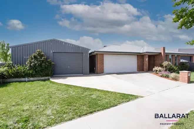 House For Rent , 22, Warburton Drive, Ballarat, Victoria