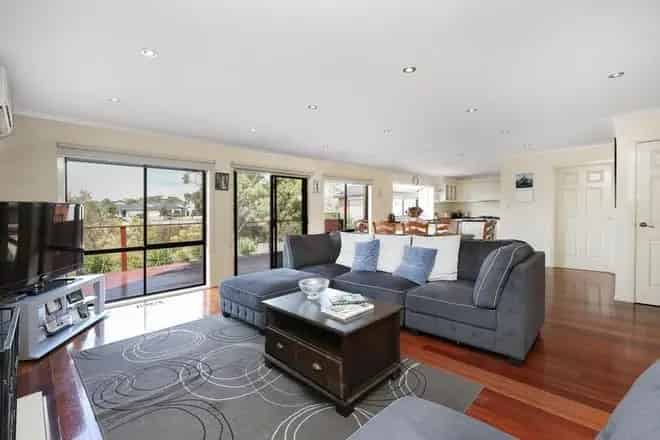 House For Sale , 51, Burrowye Crescent, Melbourne, Victoria