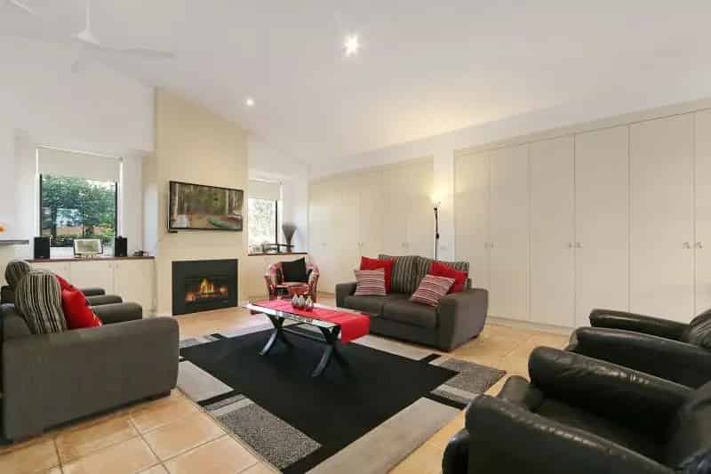 Stunning Family Home with Modern Comforts just moments from the Wodonga Golf Course