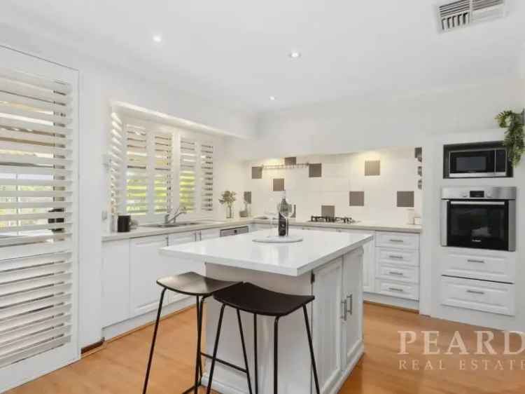 5 Bed 2 Bath Family Home Near HBF Arena Joondalup