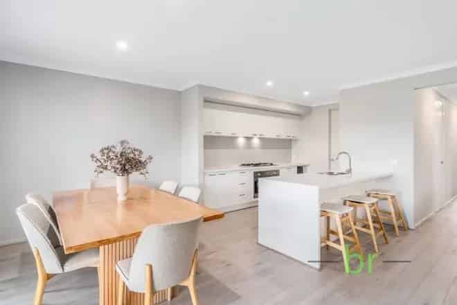 House For Sale , 8, Wedge Tail Court, Lara, Victoria