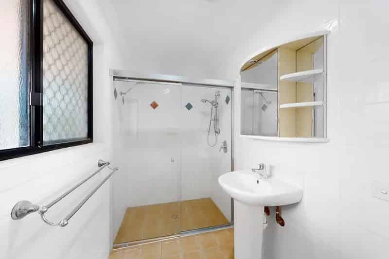 Spacious & Private Townhouse in Leafy Pocket