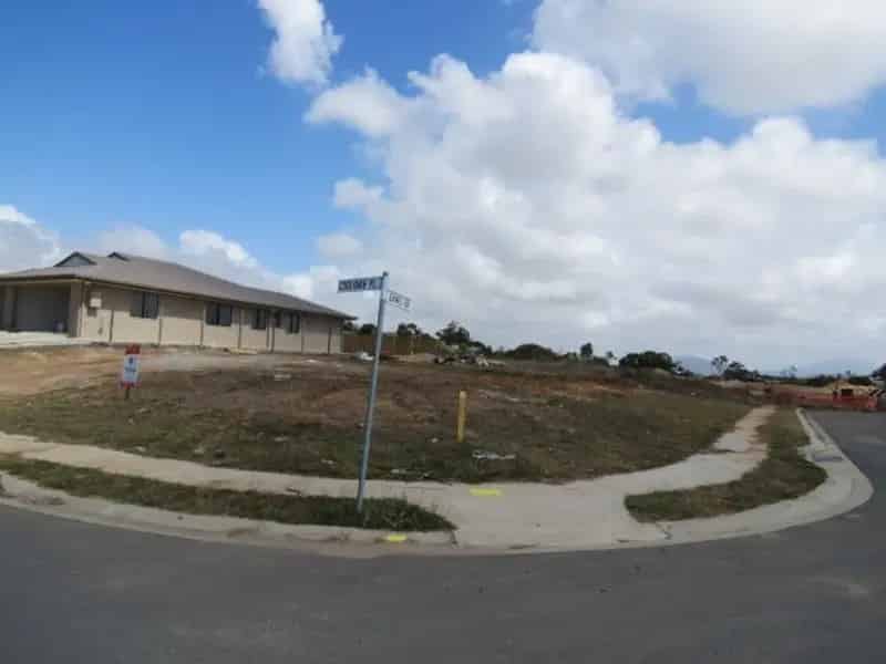Buy Land Elevated Corner Great Homesite in New Estate Whitsunday Breeze