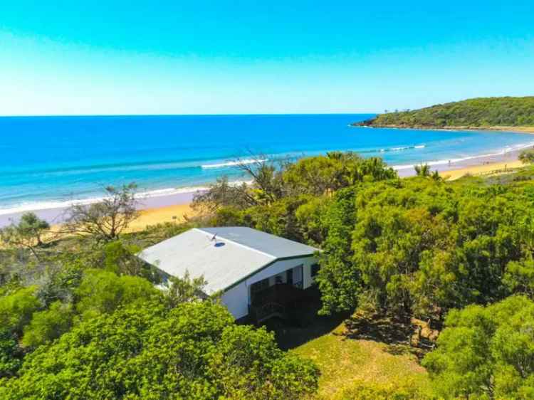 Buy beachfront house in Agnes Water with stunning ocean views