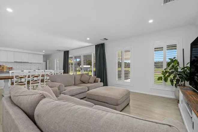 House For Sale in Oxley, Victoria