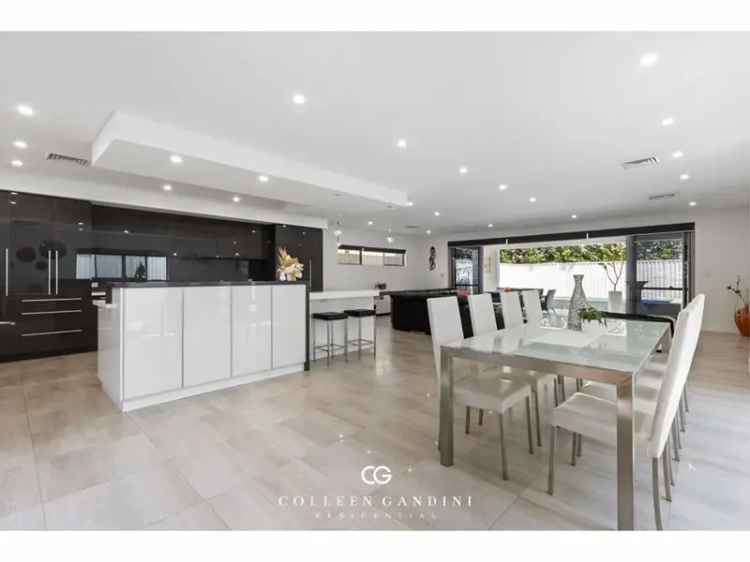 House For Sale in City of Melville, Western Australia