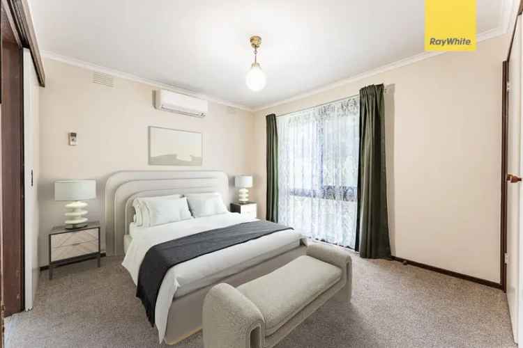 3 Bedroom House 292m2 Melbourne