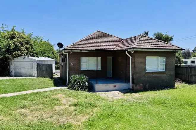 3 Bedroom Family Home with Grassy Backyard and New AC