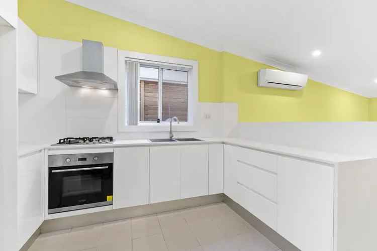 Victorian Terrace Redfern 4 Bedrooms Modern Kitchen Secure Garage