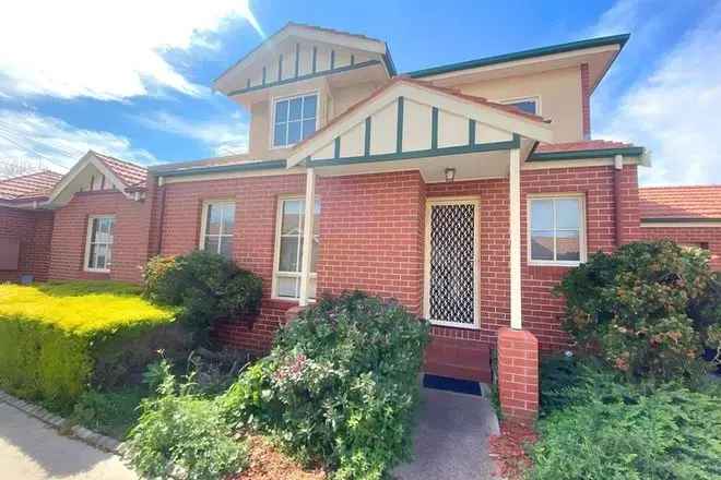 House For Rent , 51-53, Normanby Avenue, Melbourne, Victoria