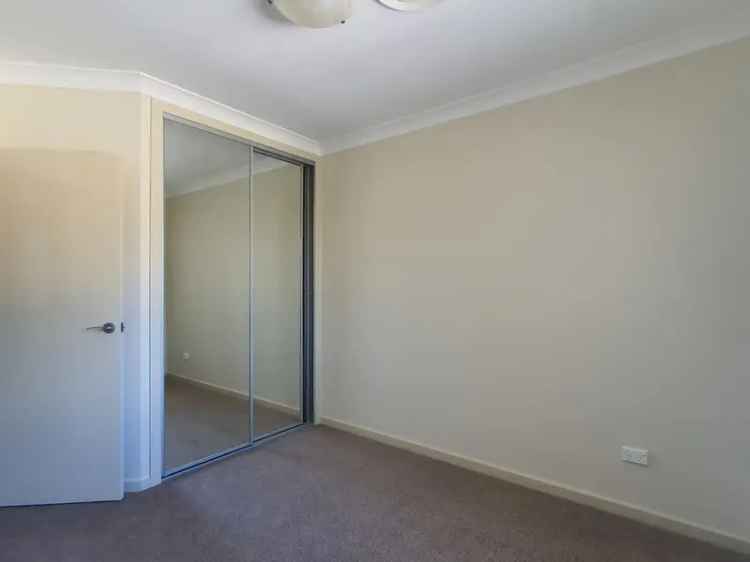 Rent Four Bedroom Townhouse in Ingleburn with Spacious Backyard