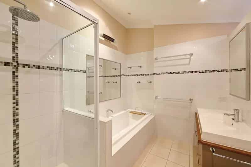 Buy Queenslander in Stunning Condition with Five Bedrooms and Large Yard