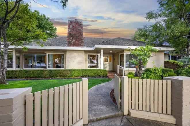 House For Sale , 124B, Wendouree Parade, Ballarat, Victoria