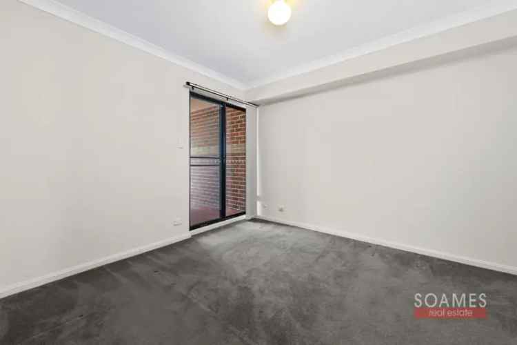 2 Bedroom House 186m² Sydney Superb Location